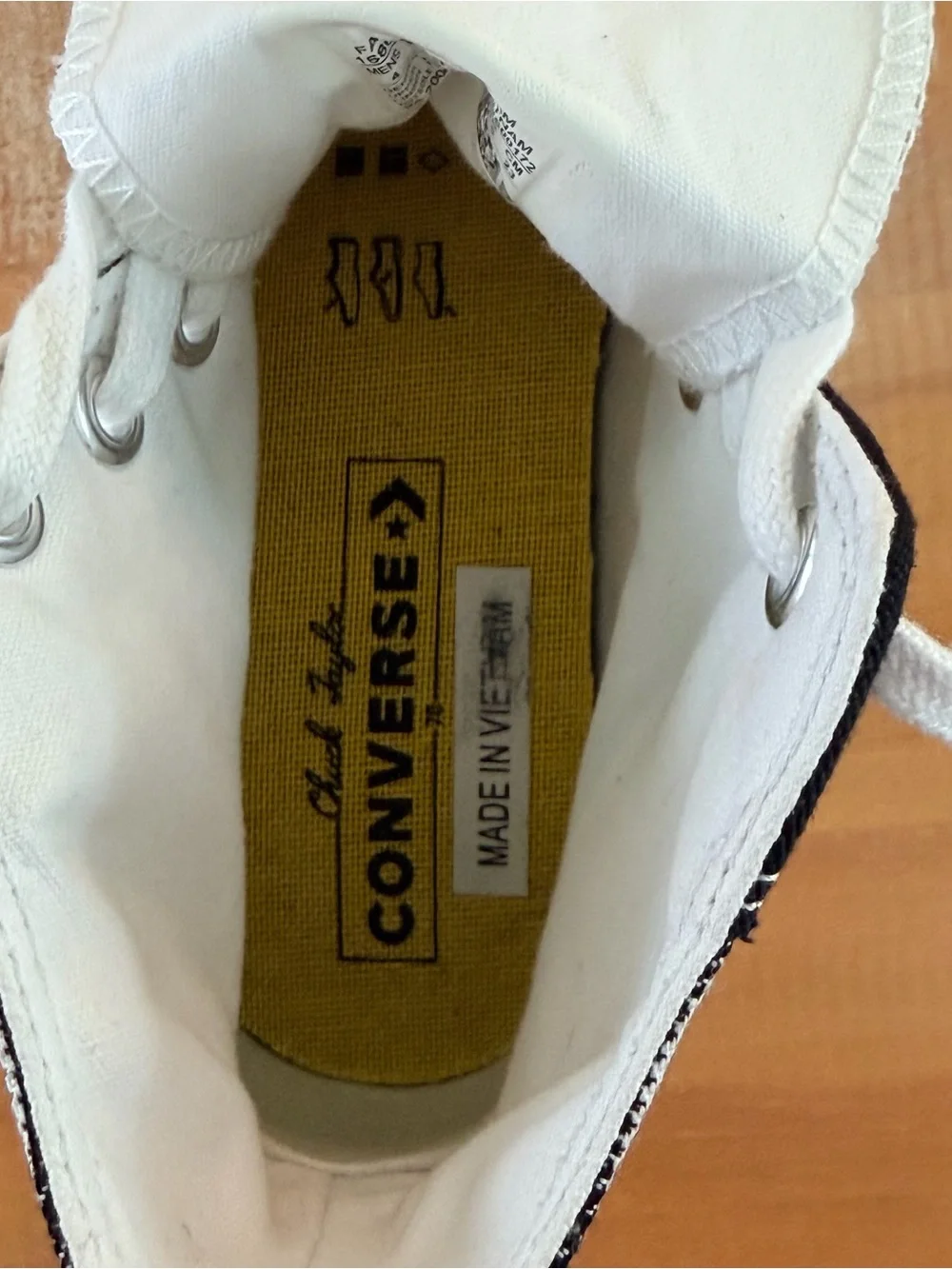 CONVERSE ALL STAR Chuck Taylor 70 Hi Lace-Up Men 4/WOMEN 6 Black/Yellow